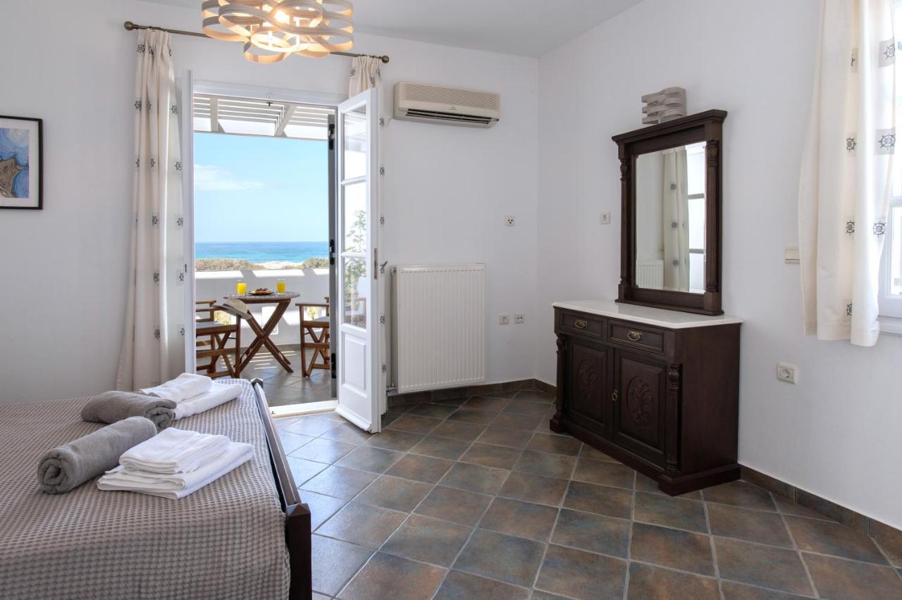 Sea Lilies Suites Pláka Extérieur photo