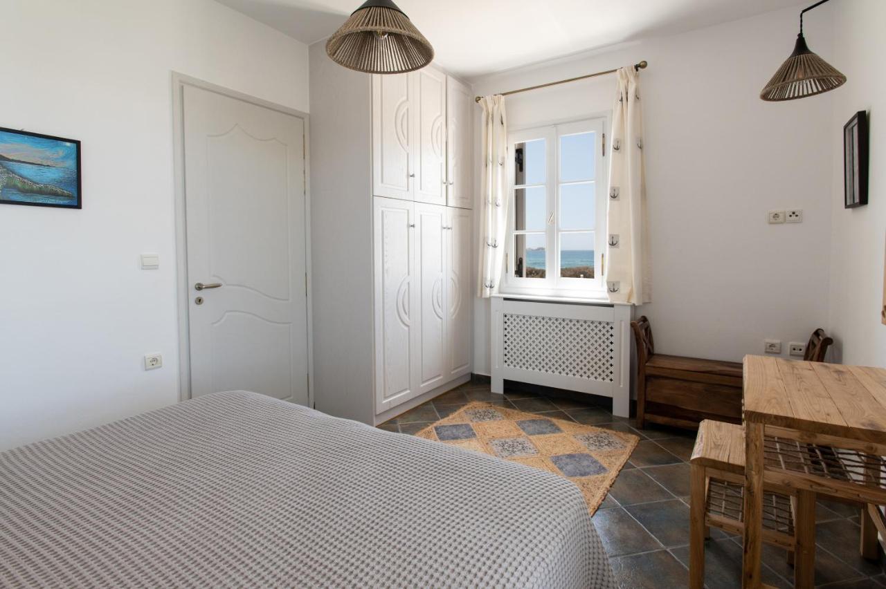 Sea Lilies Suites Pláka Extérieur photo