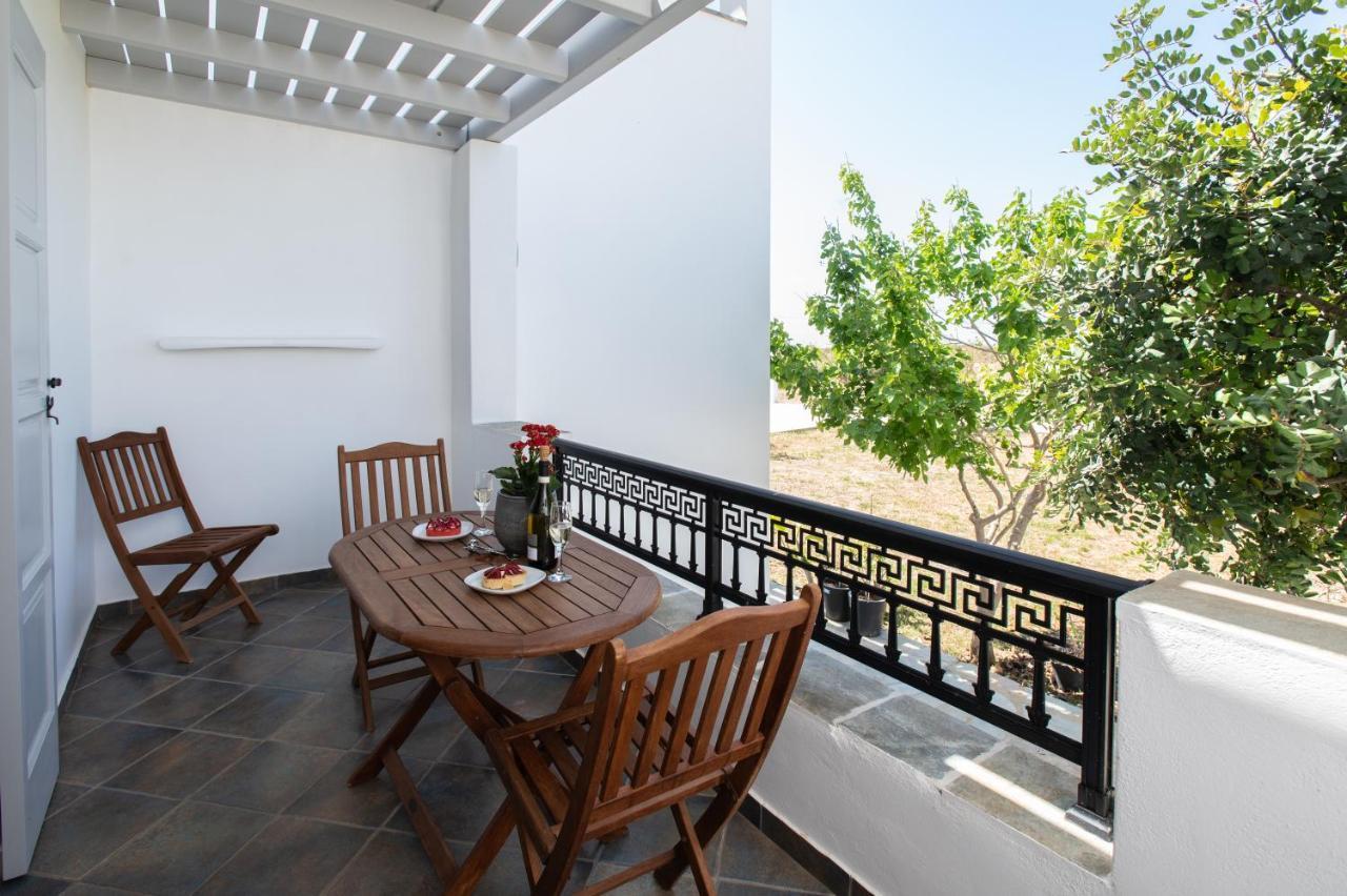 Sea Lilies Suites Pláka Extérieur photo
