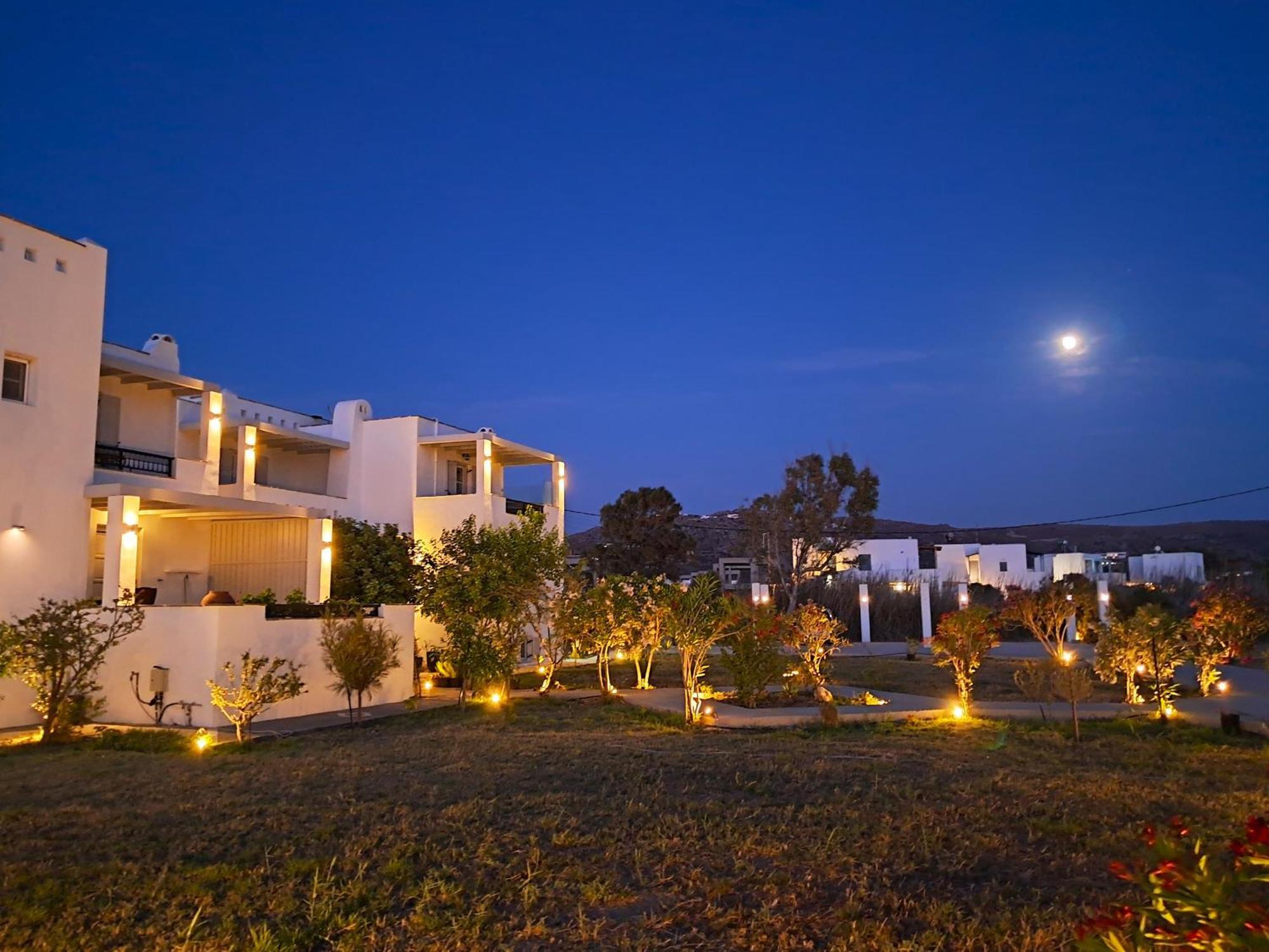 Sea Lilies Suites Pláka Extérieur photo